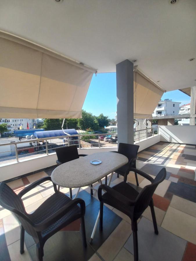 Arjana & Nelaj Apartments Ksamil Exteriör bild